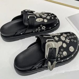 Punk Rock Vintage Cutout Rivets PU Mule Slippers